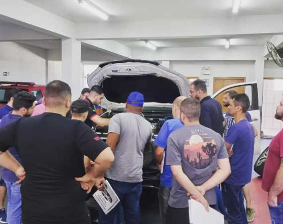 Treinamento de profissionais e equipes